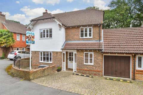 4 bedroom link detached house for sale, Shaw Close, Maidstone, Kent