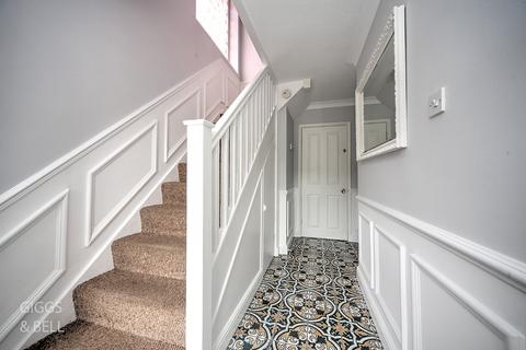 24 Honeygate, Luton, LU2 7EP