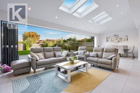 334 Chessington Road, Ewell, Epsom, KT19 9XG