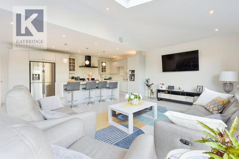 334 Chessington Road, Ewell, Epsom, KT19 9XG