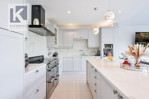 334 Chessington Road, Ewell, Epsom, KT19 9XG
