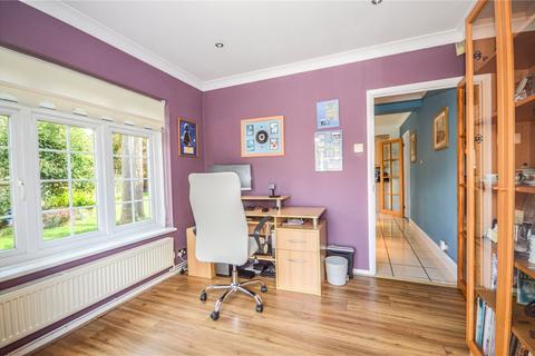 1 Takeley Close, Romford, RM5 3PX