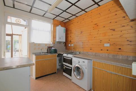 3 bedroom semi-detached house for sale, London Road, Morden