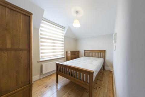 6 bedroom terraced house to rent, Princess May Road, London N16