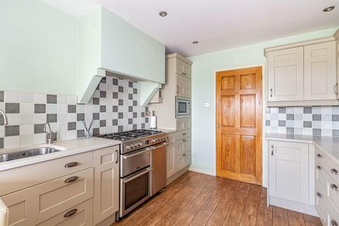 46 Carlyle Road, Aston Fields, Bromsgrove, B60 2PJ