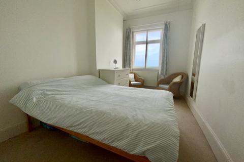 2 bedroom flat to rent, Lewes Crescent, Brighton, BN2