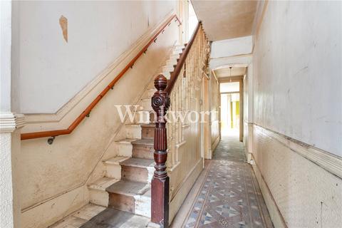 69 Devonshire Road, Palmers Green, London, N13 4QU