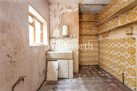 69 Devonshire Road, Palmers Green, London, N13 4QU