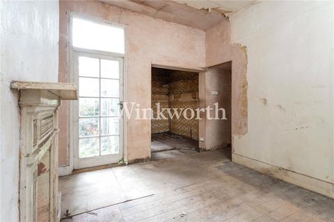 69 Devonshire Road, Palmers Green, London, N13 4QU