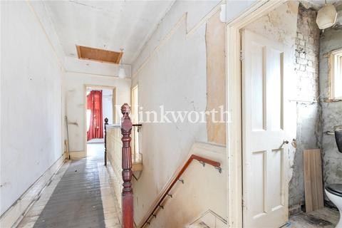 69 Devonshire Road, Palmers Green, London, N13 4QU