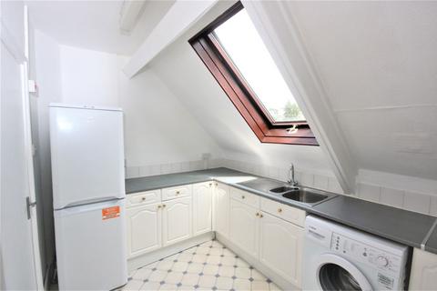 2 bedroom flat to rent, Grosvenor Lodge, 980 High Road, Whetstone, N20