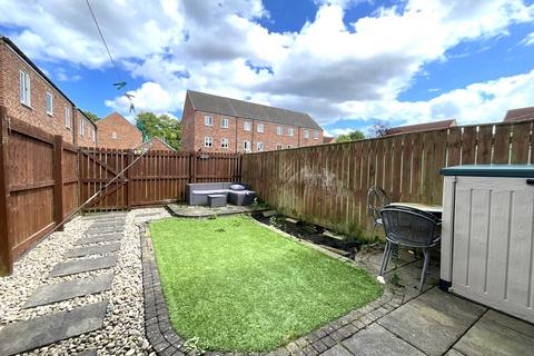 3 bedroom townhouse for sale, Cressida Gardens, Hebburn, Tyne And Wear, NE31