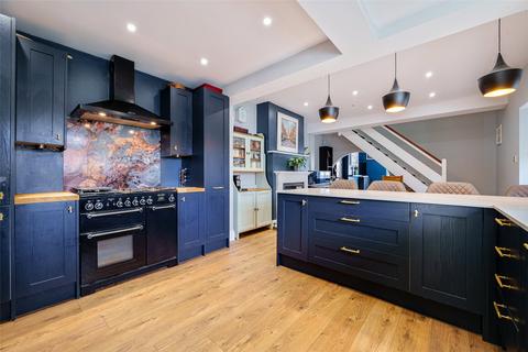 22 Coronation Road, Yateley, GU46 7TH