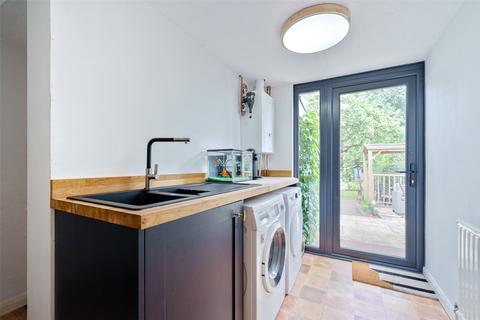 22 Coronation Road, Yateley, GU46 7TH