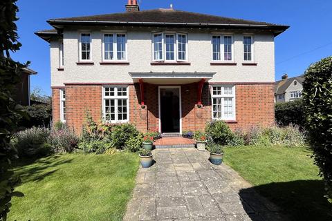 4 bedroom detached house for sale, Princes Road, Felixstowe, Suffolk, IP11