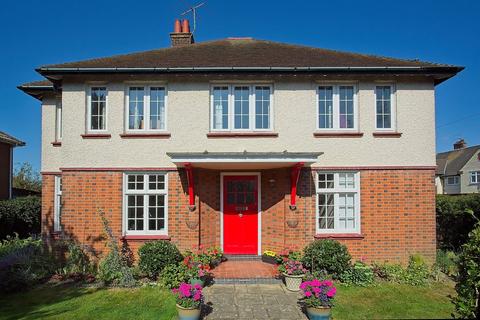 4 bedroom detached house for sale, Princes Road, Felixstowe, Suffolk, IP11