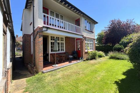 4 bedroom detached house for sale, Princes Road, Felixstowe, Suffolk, IP11