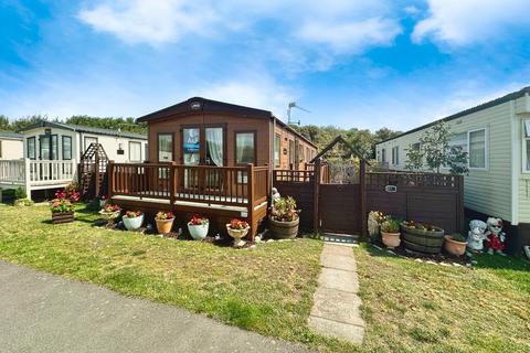 2 bedroom lodge for sale, Berrow Road, Burnham-on-Sea, TA8