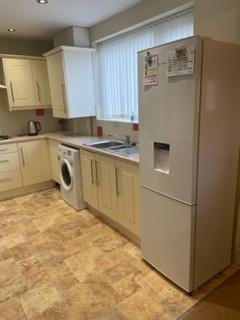 3 bedroom house share to rent, Shannon Road, Manchester M22