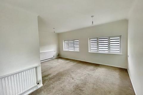 2 bedroom bungalow to rent, Shepperton Road, Orpington BR5