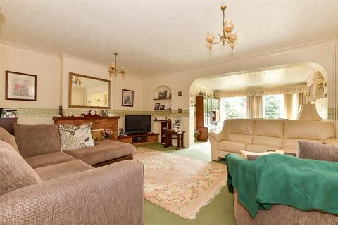 3 bedroom detached house for sale, Highcliffe Road, Wickford, Essex