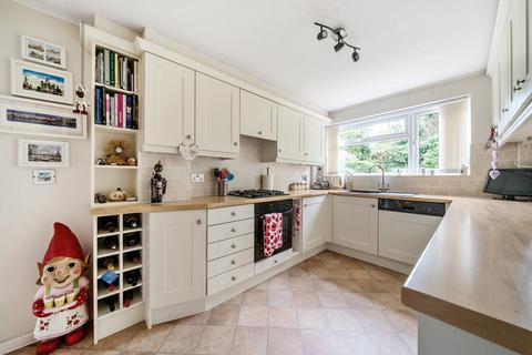 22 Chichester Close, Witley, Godalming, GU8 5PA