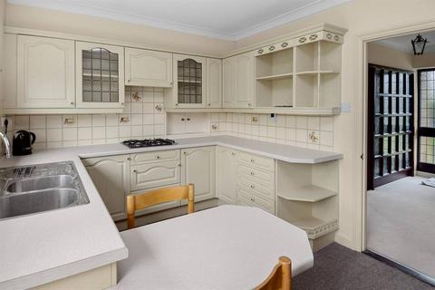 32 The Ridings, Chestfield, Whitstable, CT5 3QE