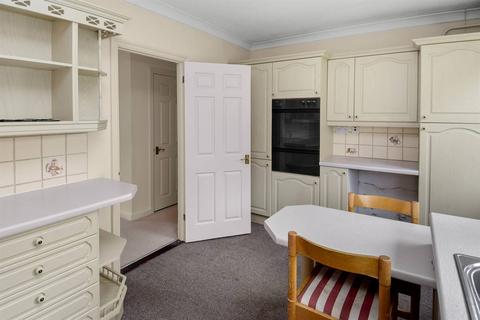 32 The Ridings, Chestfield, Whitstable, CT5 3QE