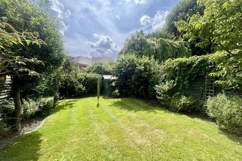 undefined, Meadow Road, Pinner HA5