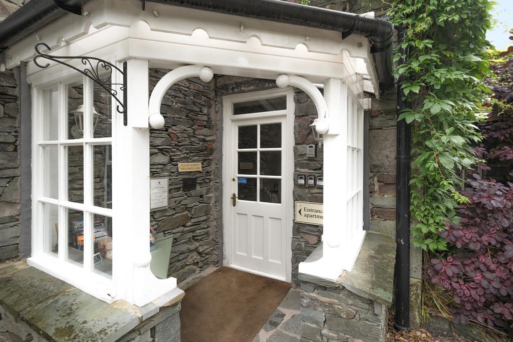 Beck Allans Entrance Porch