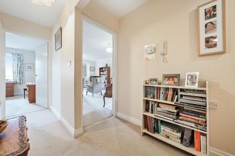 2 bedroom flat for sale, 8 Eaveslea, New Road, Kirkby Lonsdale, LA6 2AB