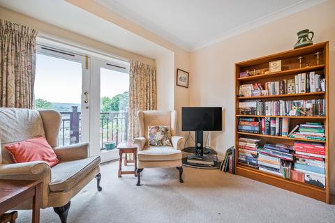 2 bedroom flat for sale, 8 Eaveslea, New Road, Kirkby Lonsdale, LA6 2AB