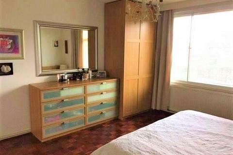 3 bedroom apartment for sale, Boxgrove Road, Guildford GU1