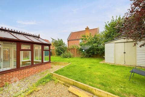 3 bedroom semi-detached house for sale, Granary Close, Freethorpe, Norwich