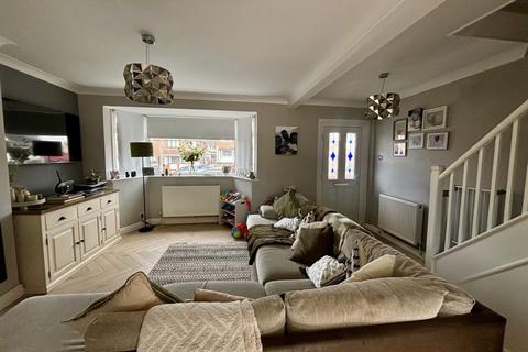 9 Calver Grove, Birmingham, B44 9BE