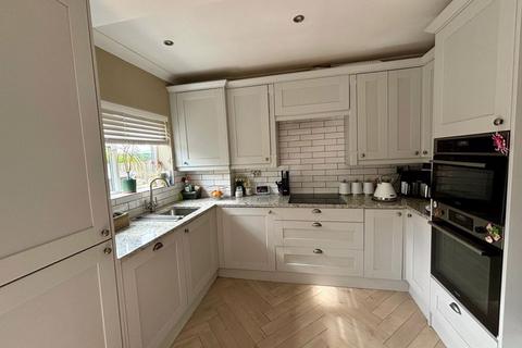 9 Calver Grove, Birmingham, B44 9BE