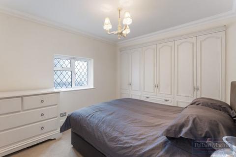 21 Addington Road, South Croydon, CR2 8RF