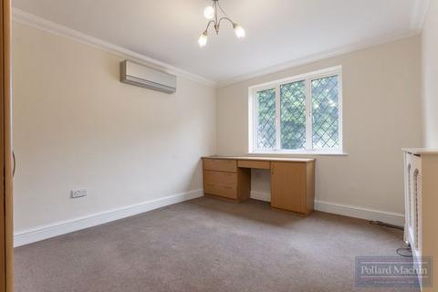 21 Addington Road, South Croydon, CR2 8RF