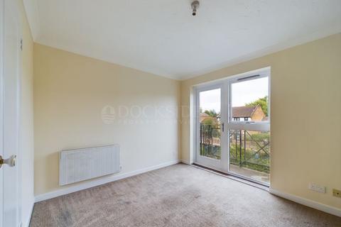 27 Whiteadder Way, London, E14 9UR