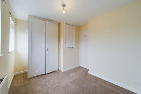 27 Whiteadder Way, London, E14 9UR
