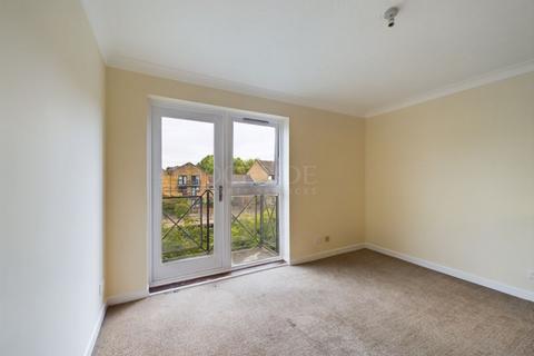 27 Whiteadder Way, London, E14 9UR
