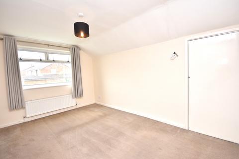 2 bedroom semi-detached house to rent, Aylesbury HP21