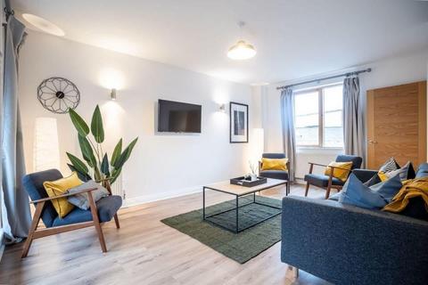 3 bedroom flat to rent, Abercrombie Road, London E20