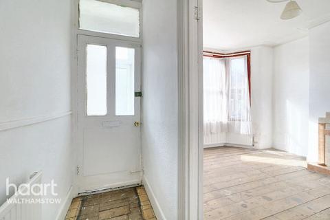 25 Poplars Road, London, E17 9AT