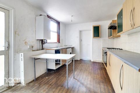 25 Poplars Road, London, E17 9AT