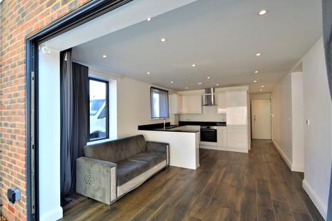 3 bedroom apartment to rent, Nottingham Road, South Croydon, CR2