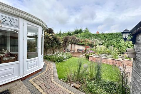 3 bedroom semi-detached house for sale, Carroll Avenue, Hereford HR4