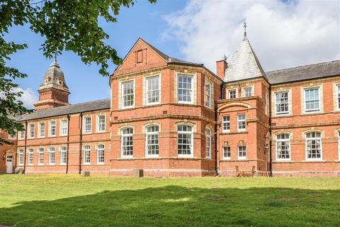 12, South Grange Clyst Heath, Exeter, EX2 7EY