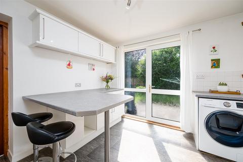 14 Quarryknowe Crescent, Inchture, Perth, PH14 9RH