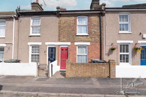 2 bedroom house for sale, Mead Road, Gravesend